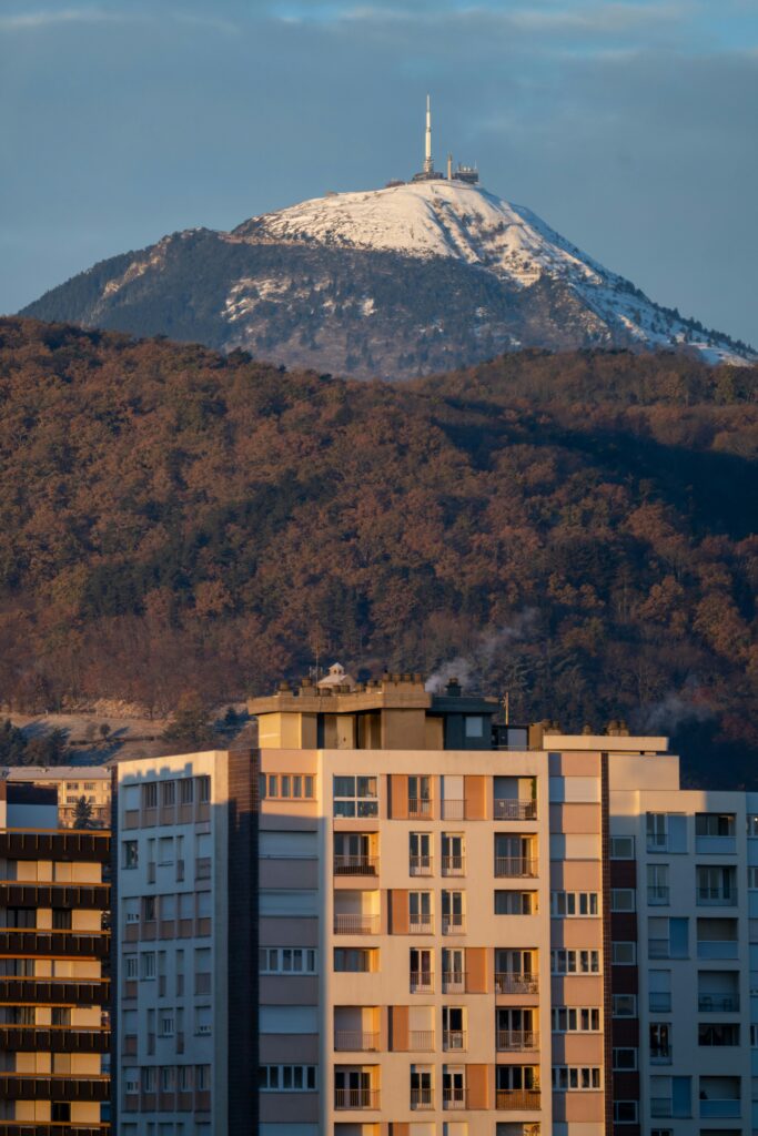 Vue sur le puy de dôme - CLERMONT (63000) AUVERGNE